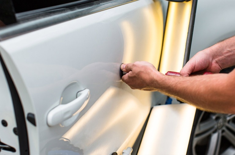 انجام کلیه خدمات صافکاری تخصصی ویژه خودروهای لوکس و آفرودی