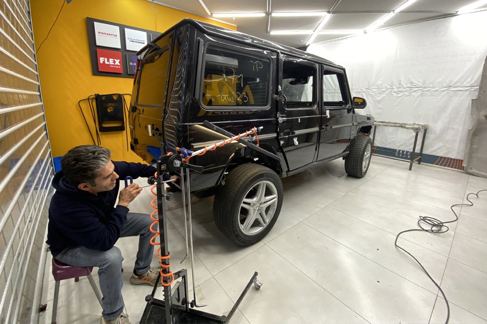 صافکاری خودروهای لوکس و آفرودی