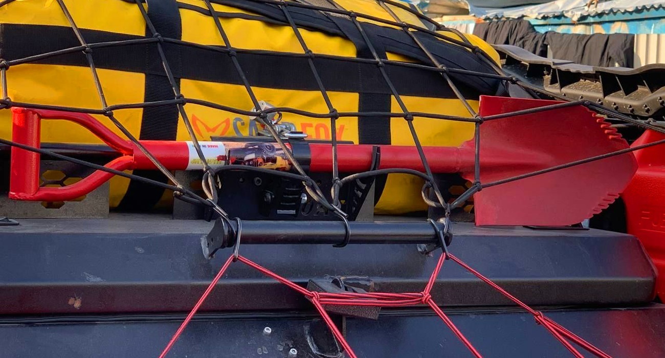 تجهیزات کامل خودروهای لوکس و آفرودی در آرین صنعت رزین خودرو