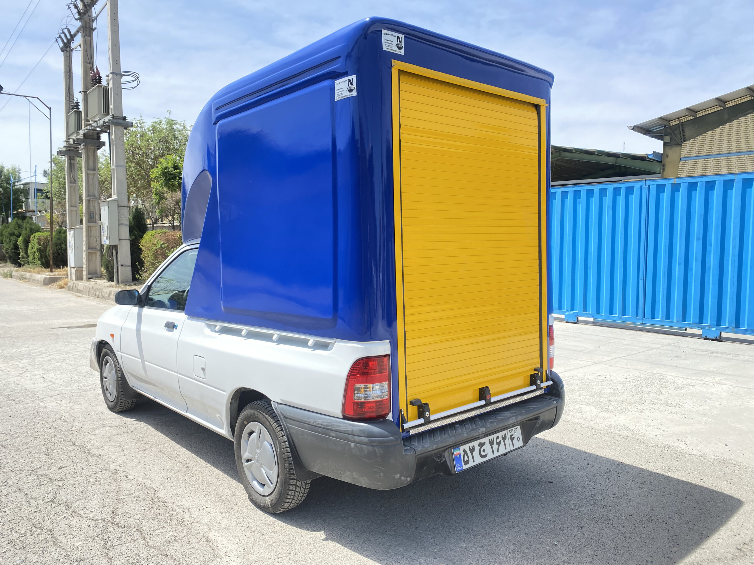 اتاق فایبرگلاس پراید ۱۵۱ وانت ارتفاع از لبه ۱۳۰ سانت از کف خودرو ۱۷۰ سانت درب عقب کرکره