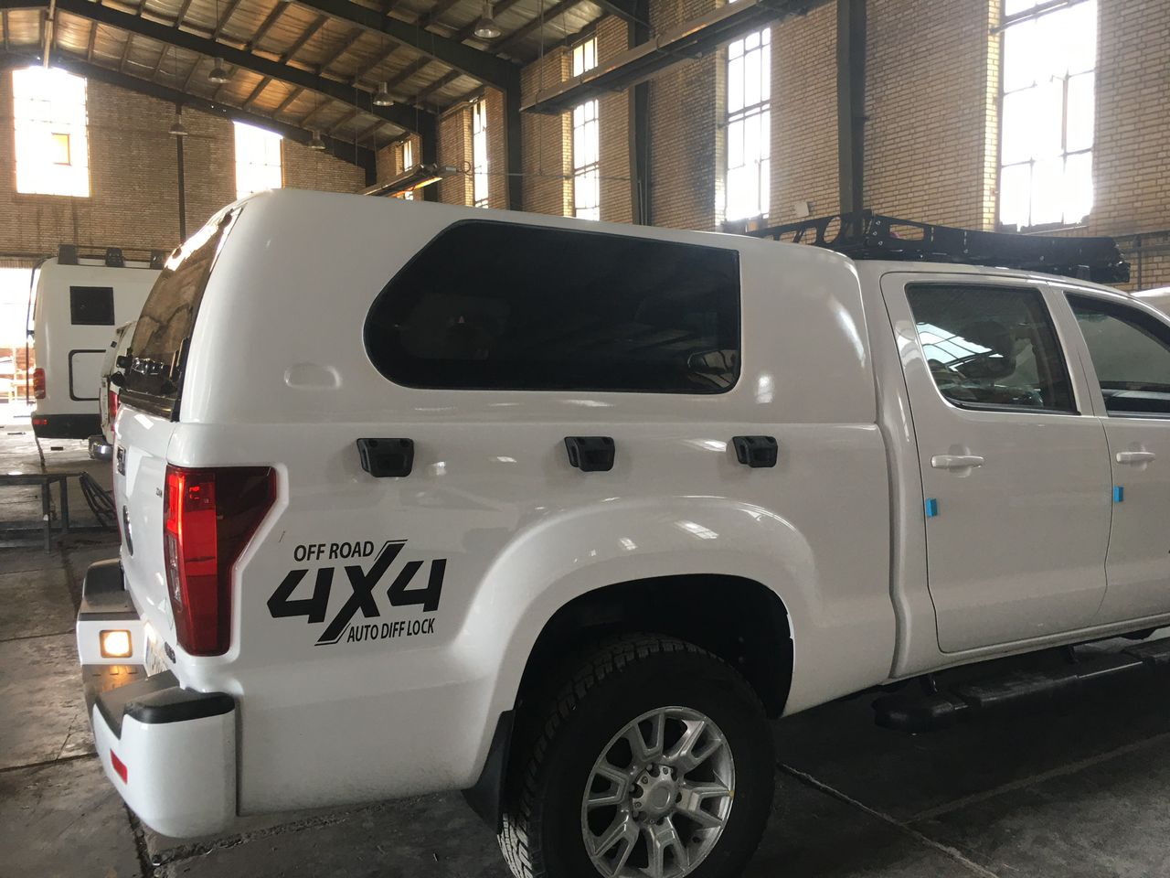 اتاق فایبرگلاس آمیکو آسنا شیشه بغل کشویی