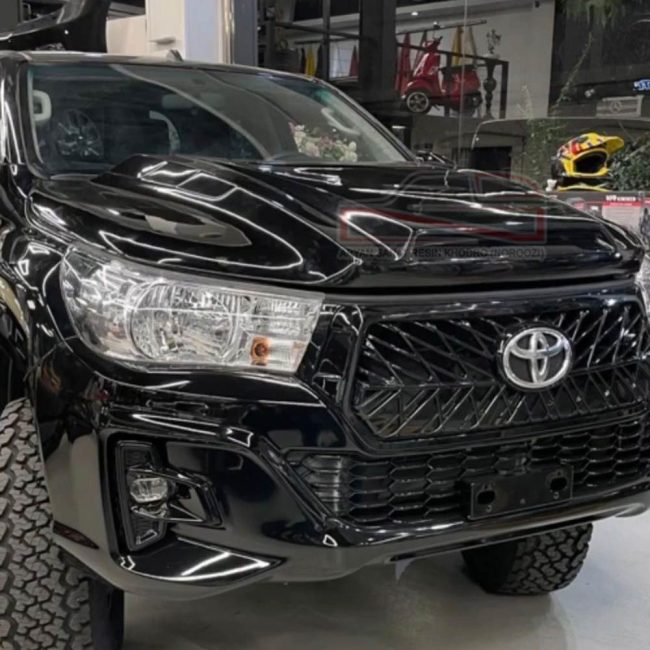 هود روی کاپوت هایلوکس