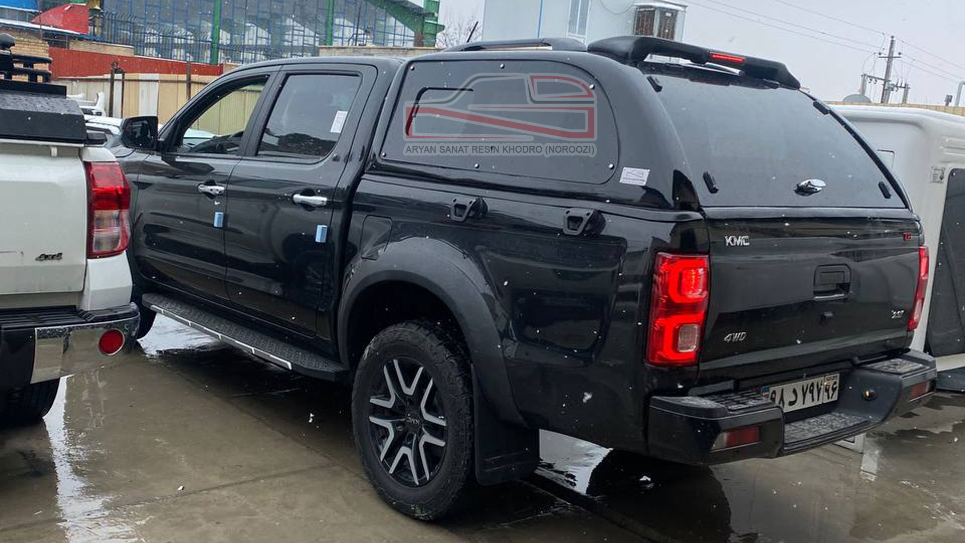 ساخت اتاق جک T8 با استفاده از فایبرگلاس درجه یک در شرکت آرین صنعت رزین خودرو 