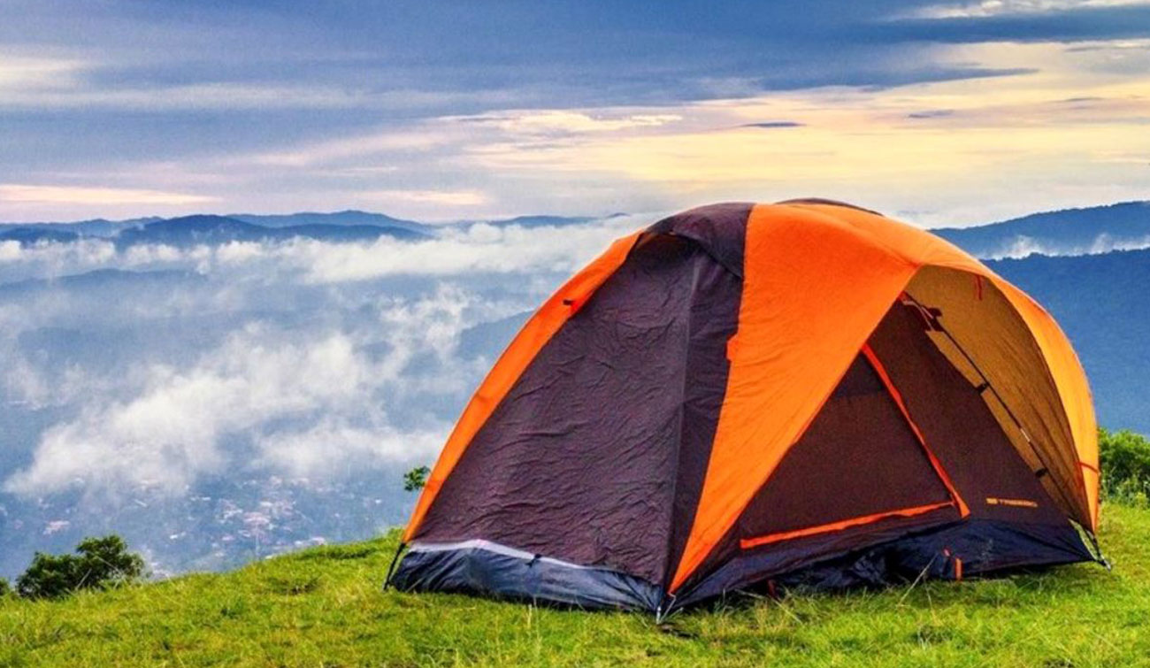 چه موقع از سال بهترین زمان برای رفتن به کمپینگ است؟