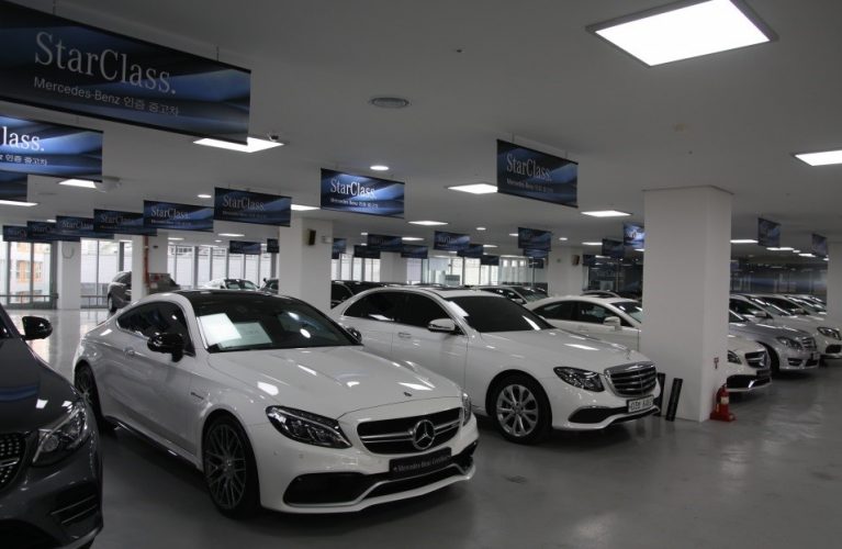 چگونه میتوانیم خودروی دست دوم وارد کنیم؟