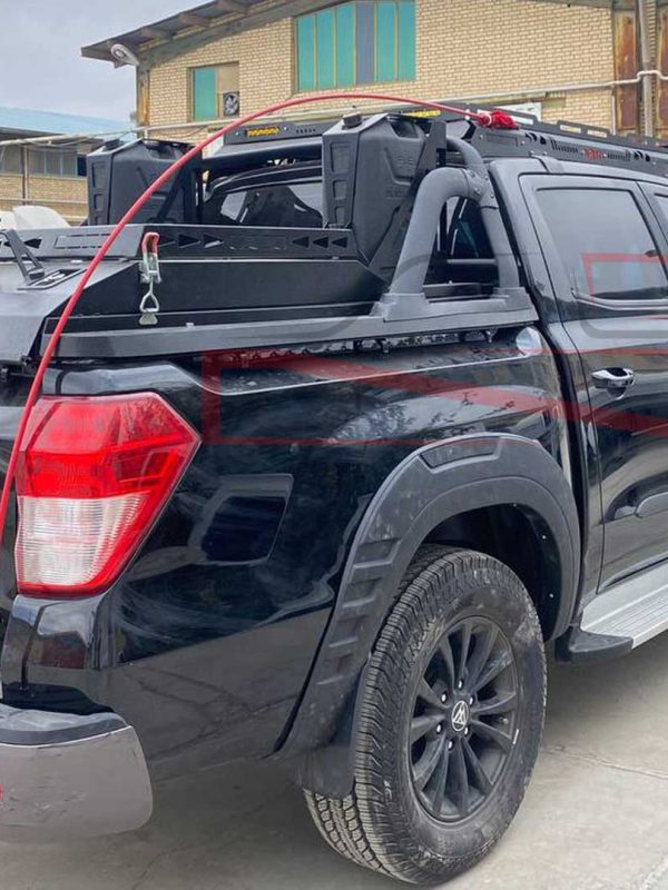 نمای جانبی درب موتور آفرودی خودرو کلوت