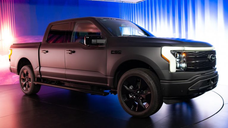 وانت لوکس آمریکا فورد F-150 لایتنینگ پلاتینیوم